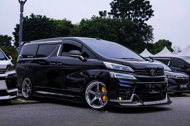 Toyota Vellfire Z in Seremban, NSN