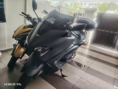 Yamaha TMAX