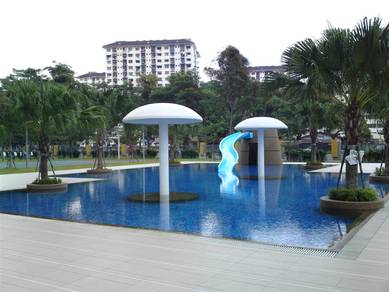 Condominium For Rent in Central Park