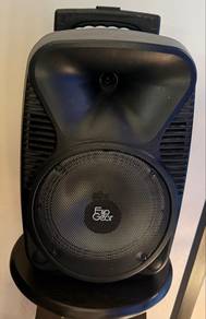 Flip Gear Portable Speaker