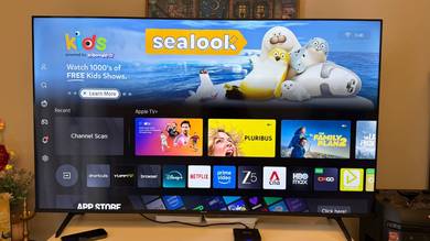 Perfect Condition Hisense 65’ TV with base stand