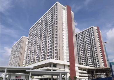 Condominium For Auction in Lakefront Homes @ Cyberjaya