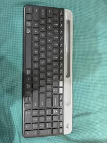 LOGITECH K580 Slim Multi-Device Wireless Keyboard
