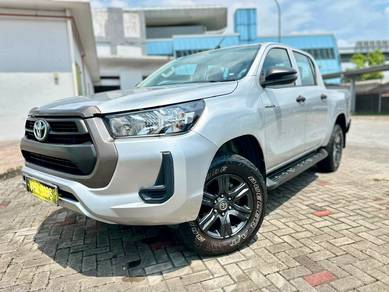 2022 Toyota Hilux E