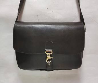 Old Shoulder Bag Solid Leather