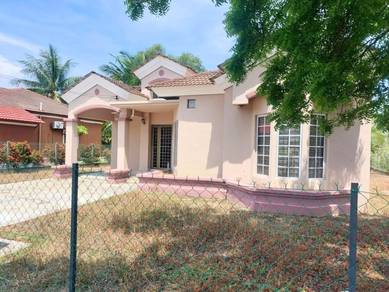 Bungalow House For Sale in Sungai Pelek,SGR