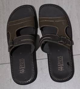 Sandal