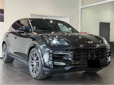 2023 Porsche Cayenne BASE