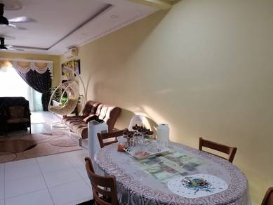 Condominium For Sale in Elit Heights @ Bayan City