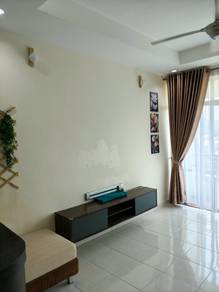 Condominium For Rent in Regency Heights