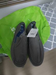crocs loafer