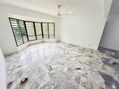 Apartment For Sale in Riverdale Park