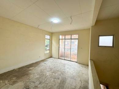 Townhouse For Sale in Rawang,SGR