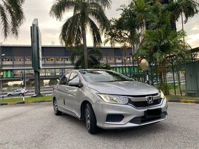 Honda City V in Seri Kembangan, SGR