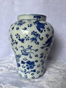 Vintage Blue and White Floral Porcelain Jar