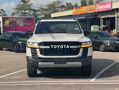 Toyota Land Cruiser ZX in Johor Bahru, JHR