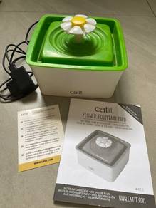 Catit Flower Fountain Drinker