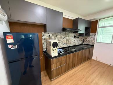 Condominium For Rent in Pinang Laguna