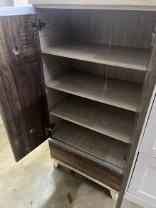 Shoes cabinet