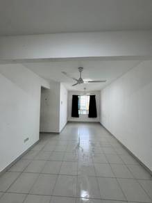 Apartment For Rent in Centrio Avenue