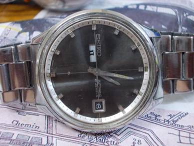 Vintage Seiko automatic watch