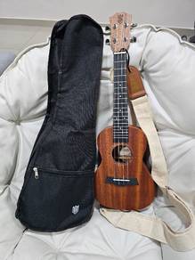 Aquila Classic Ukulele (small guitar) 