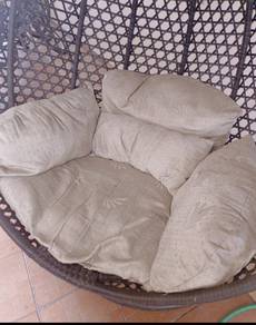 hanging chair with cushion 