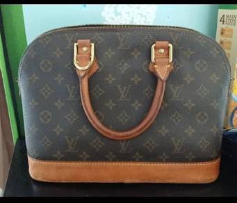 Louis Vuitton Alma PM Monogram FL0021