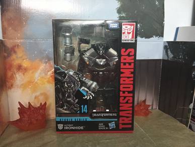 Transformers Studio Series 14 Voyager Ironhide