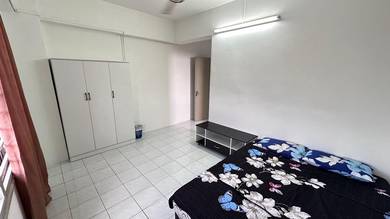 Room in Bandar Sungai Long, SGR