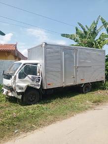 Toyota Dayana 3tan rosak kepala saja