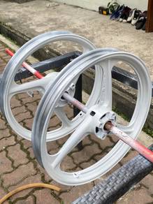 Yamaha ENKEI Sport Rim 17” Original