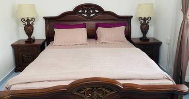 King size bed, dressing table 2 side table all