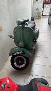 Vespa Super 150