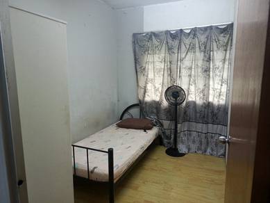 Room in Damansara Damai, SGR