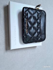 Pre-loved item