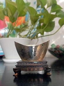 PAPER WEIGHT Gold Ingot