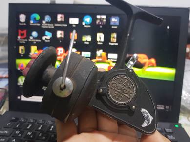 Right Handed Vintage DAM Quick 220 Fishing Reel