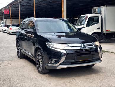 Mitsubishi Outlander 2.0 AWD in Salak Selatan, KUL