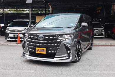 Toyota Alphard in Kota Damansara, SGR