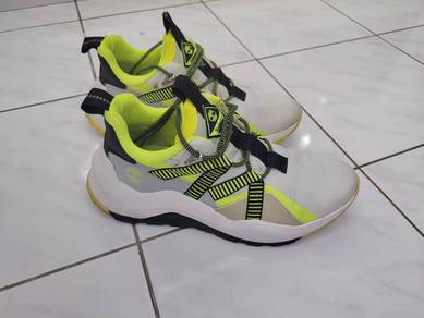 Sport & Casual Shoes