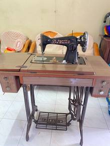 Mesin Jahit lama Raleigh Deluxe