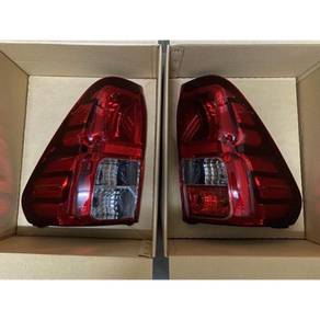 Lampu brek belakang hilux Original.
