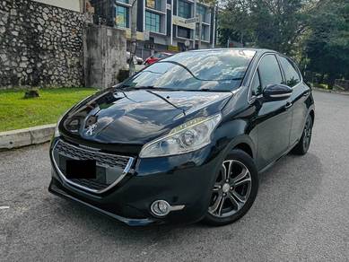 Peugeot 208 VTi ALLURE in Seri Kembangan, SGR