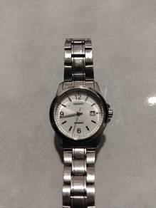 jam wanita
