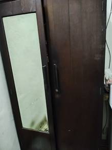 Cloth cabinet used