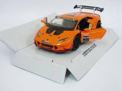 Orange Lamborghini Huracan LP620-2 Super trofeo