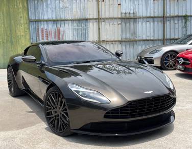 Aston Martin DB11 V12 in Bukit Bintang, KUL