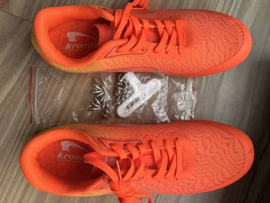 Track shoes (used for once ) negotiable price