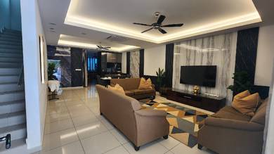 homestay 4bilik 4toilet 5 aircond 65in tv wifi n9